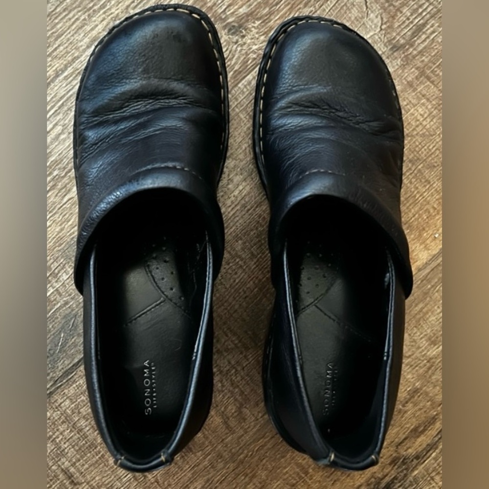 Sonoma black leather slip on shoes. Excellent condition. Women’s size 8.5